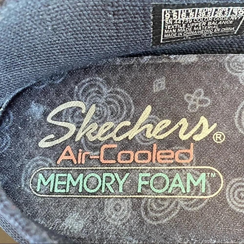 Skechers Solid Washable Knit Slip On Flats Shoes Comfort Navy Size 9.5 - Picture 5 of 7